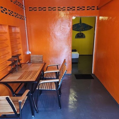 Gecko Guesthouse Пантай-Сенанг Экстерьер фото