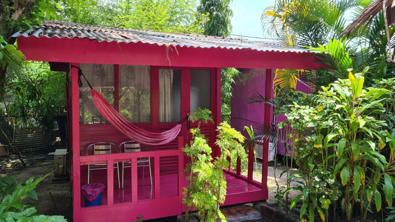 Gecko Guesthouse Пантай-Сенанг Экстерьер фото