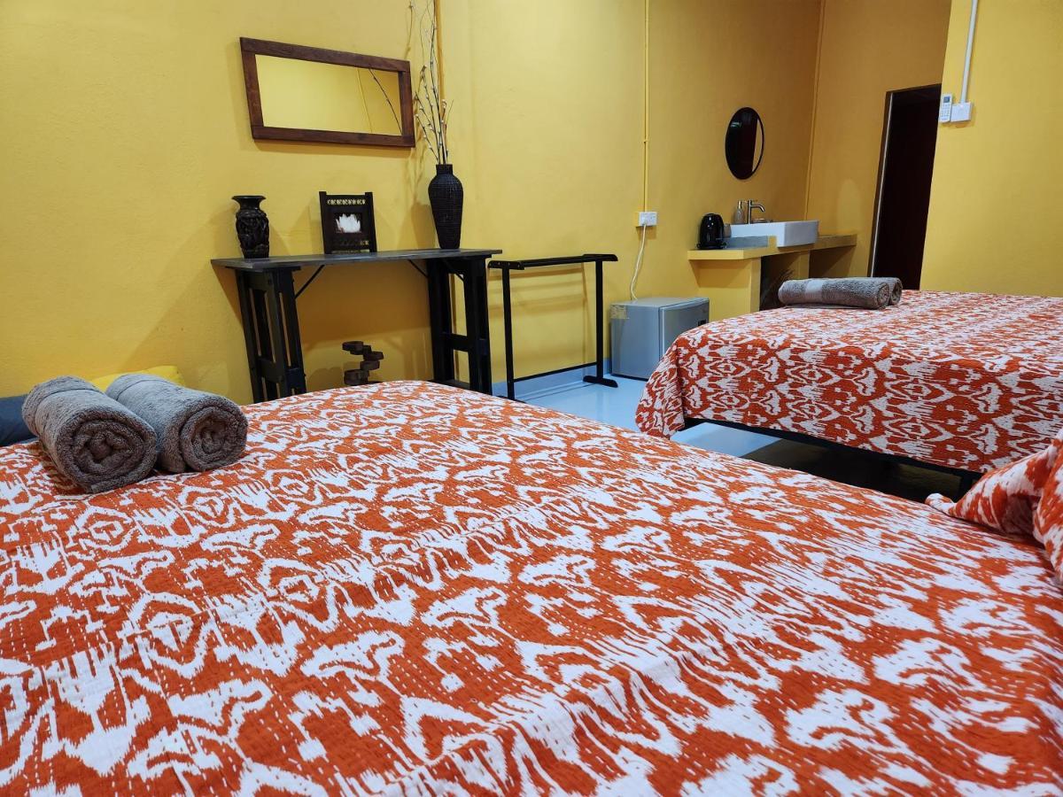 Gecko Guesthouse Пантай-Сенанг Экстерьер фото
