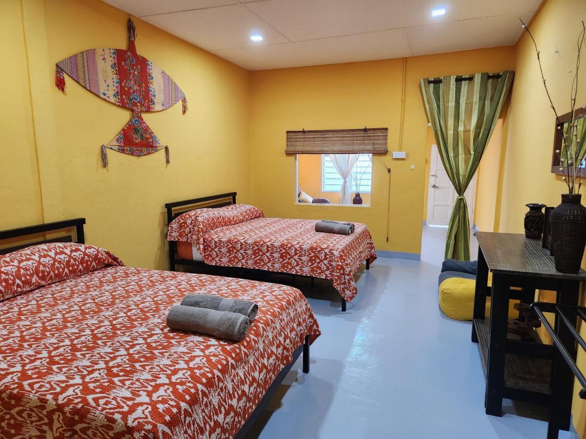 Gecko Guesthouse Пантай-Сенанг Экстерьер фото