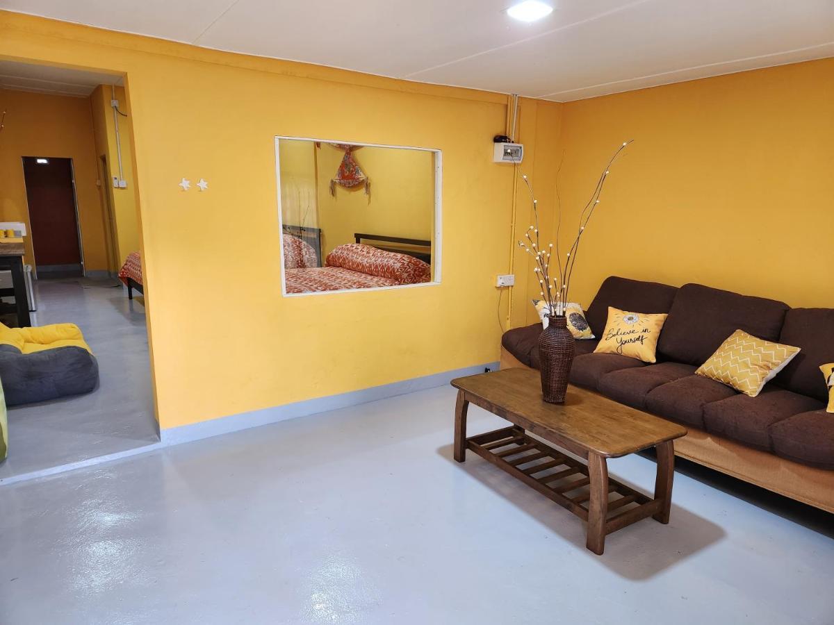 Gecko Guesthouse Пантай-Сенанг Экстерьер фото
