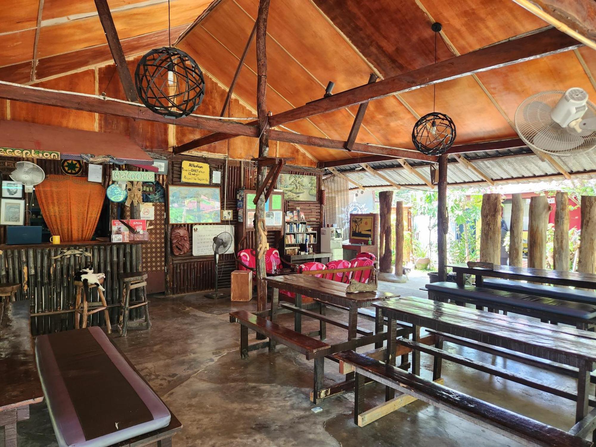 Gecko Guesthouse Пантай-Сенанг Экстерьер фото