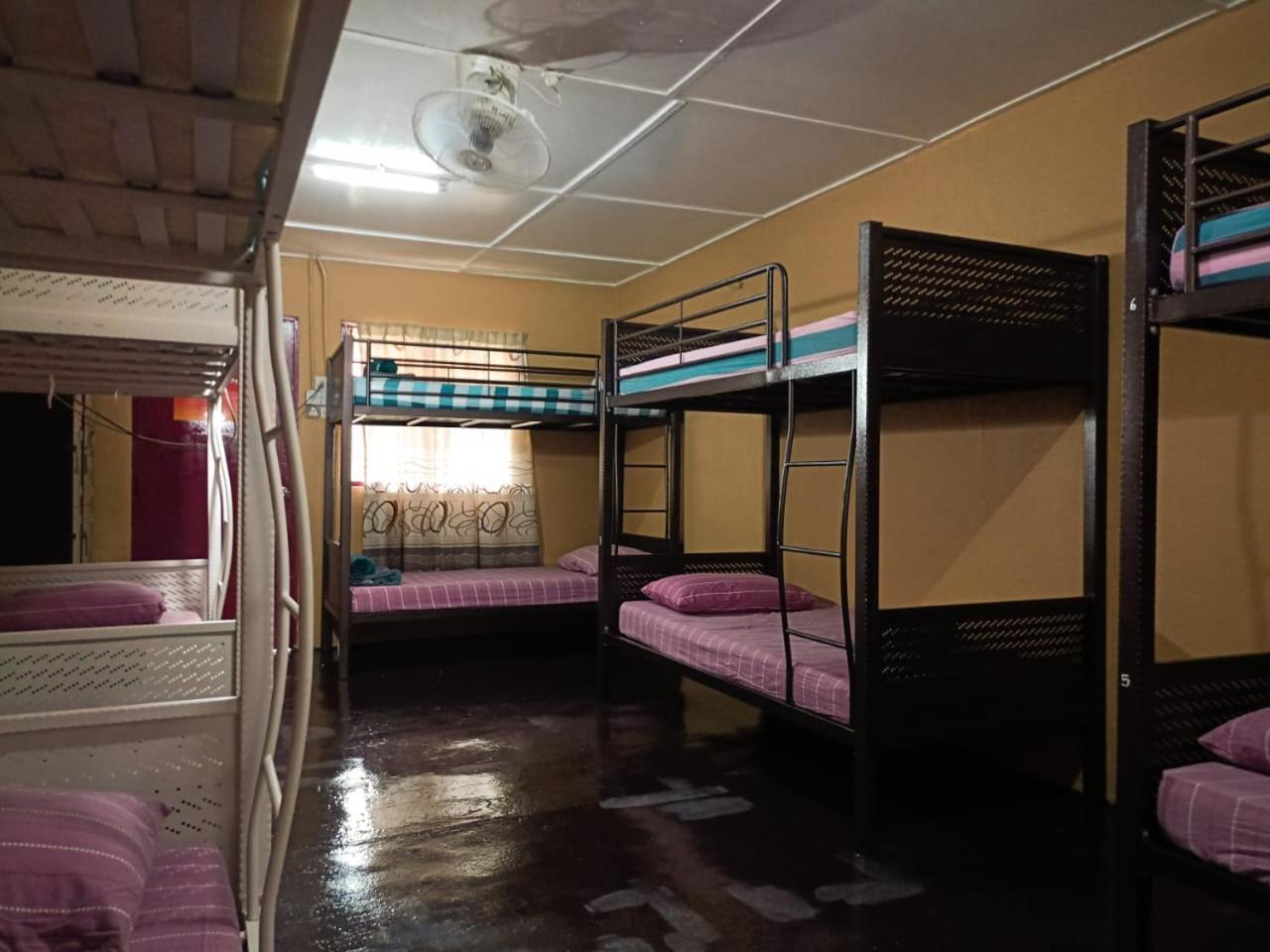 Gecko Guesthouse Пантай-Сенанг Экстерьер фото