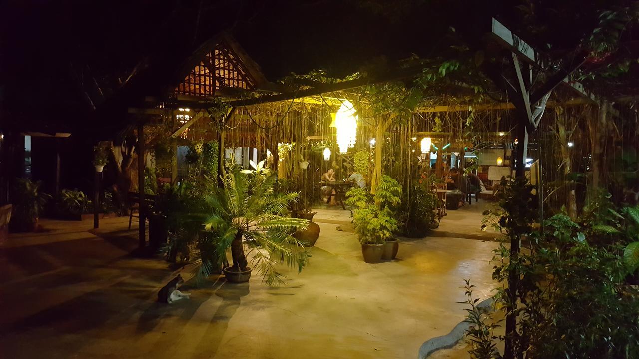 Gecko Guesthouse Пантай-Сенанг Экстерьер фото