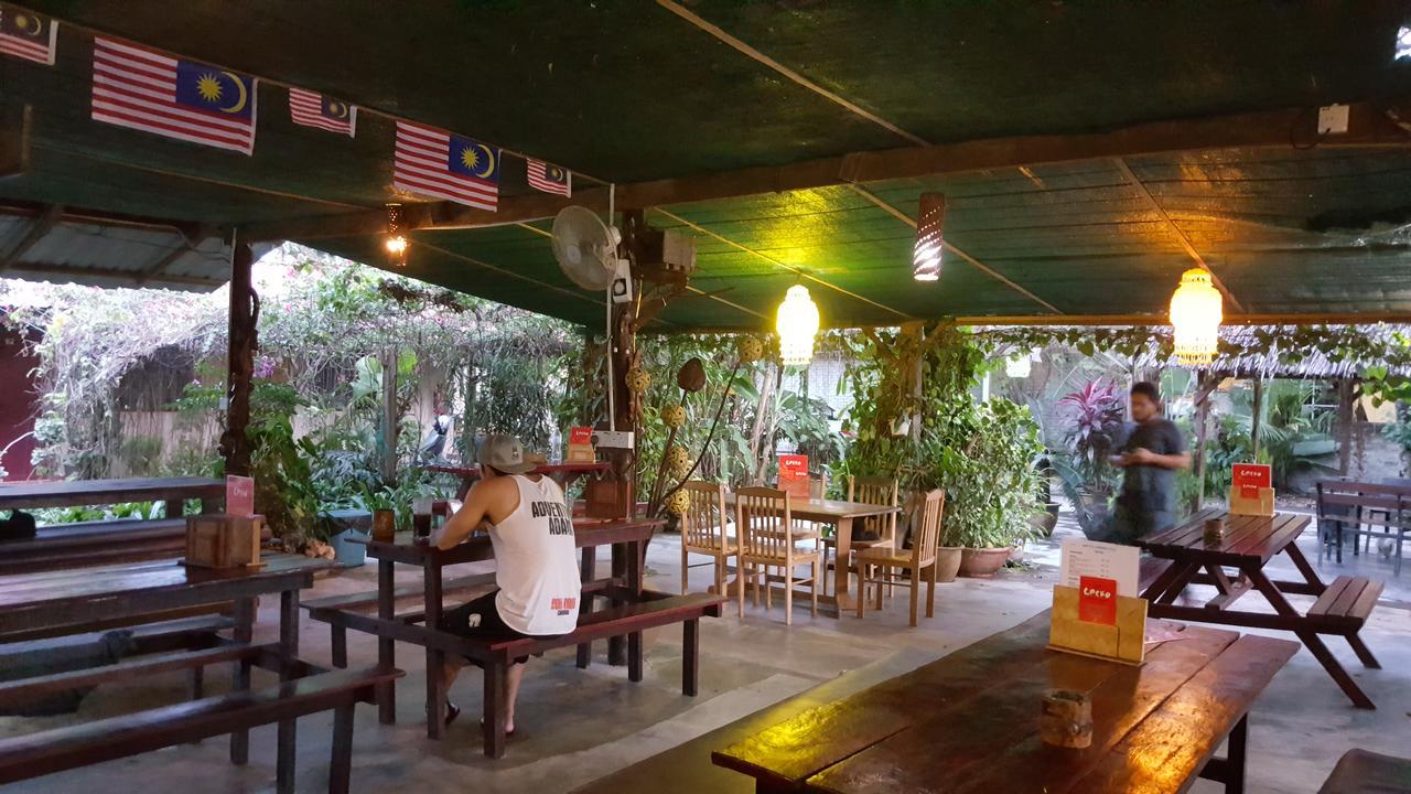 Gecko Guesthouse Пантай-Сенанг Экстерьер фото